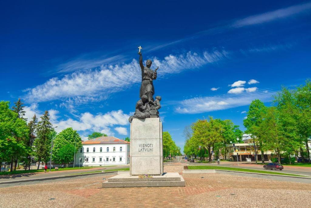 Отель Latgale Резекне Экстерьер фото